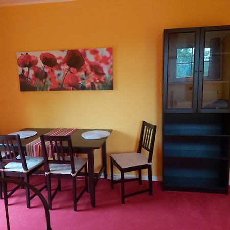 Kemenate Zimmer Gechaichnishof 7Born Maring-Noviand Экстерьер фото